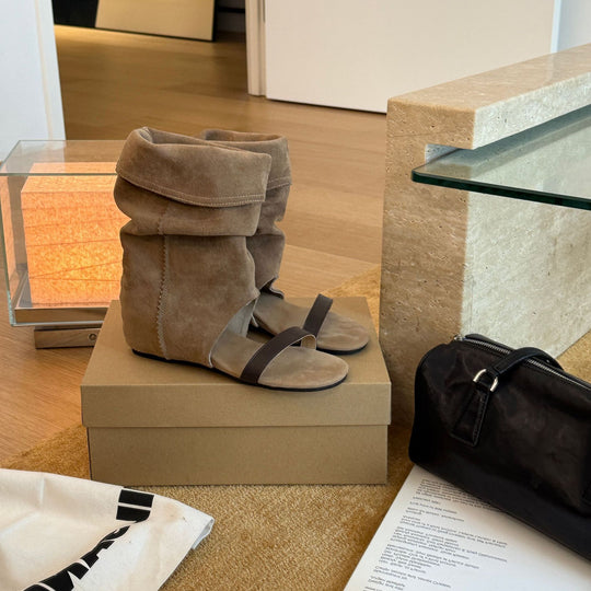 Damen Elegante Sandalen mit einzigartigem Falten-Design und modischem Verstellriemen R&B