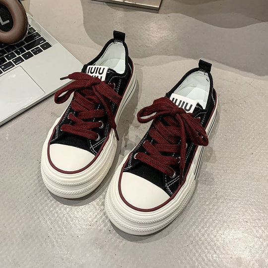 Damen Canvas Sneakers mit kontrastierenden Details und bequemen Schnürsenkeln R&B