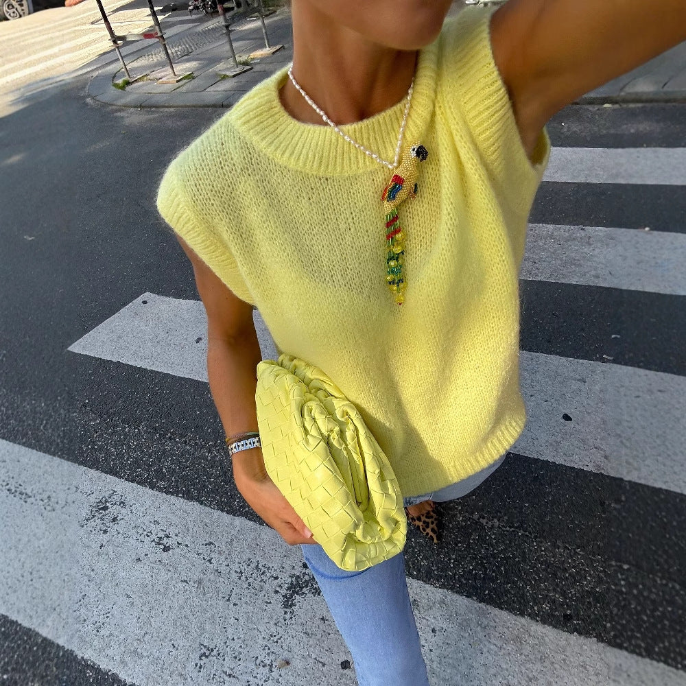 Damen Stricktop mit luftiger Passform und feinen Rippdetails R&B