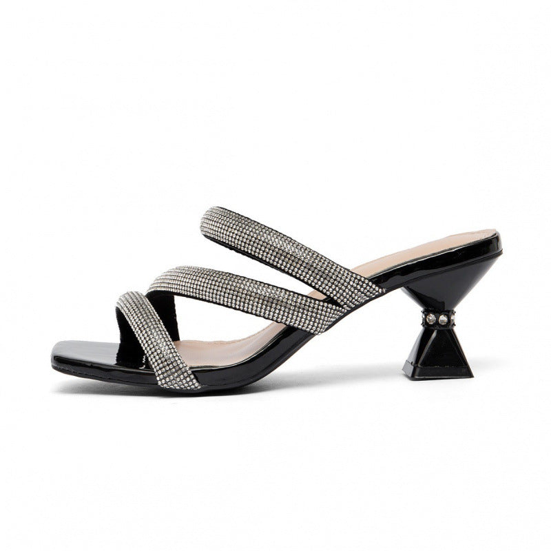 Damen Sandalen mit funkelnden Strassdetails und eleganter Blockabsatzform R&B