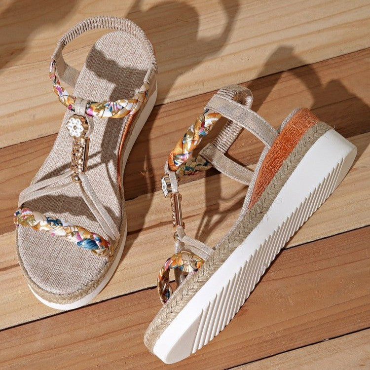 Damen Wedge-Sandaletten mit floralen Verzierungen und komfortablem Fußbett R&B