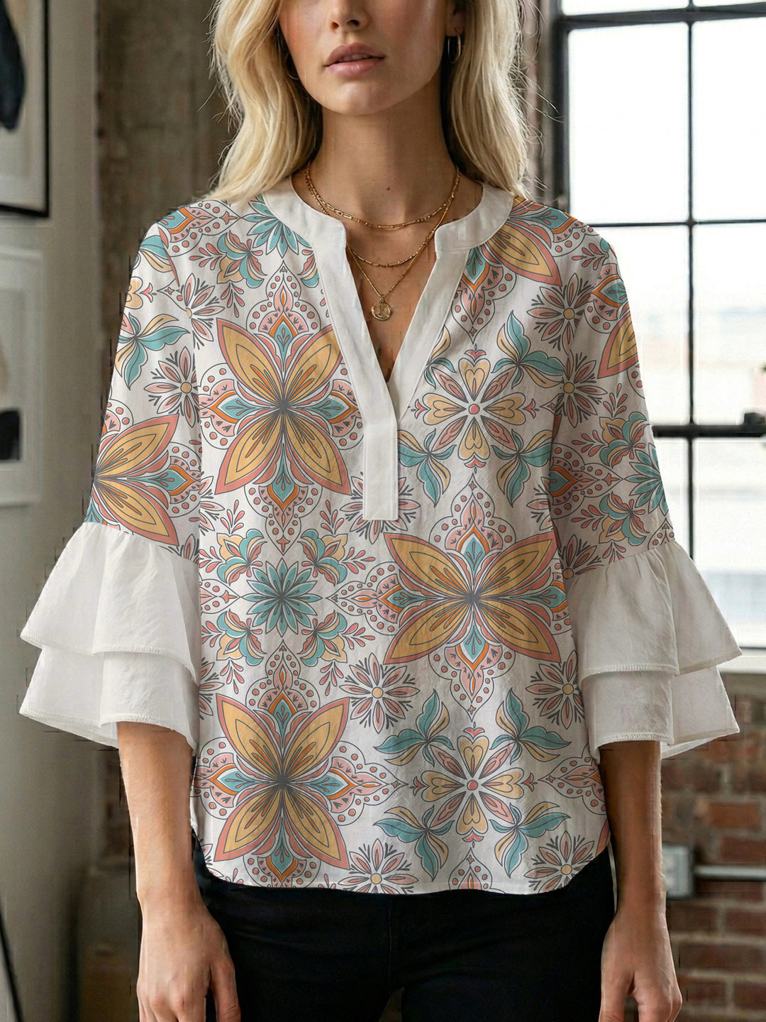 Damen Bluse mit voluminösen Rüschenärmeln und kreativem Floraldesign R&B