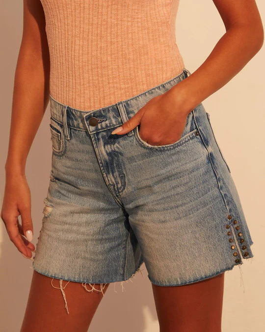 Damen Freizeit Jeans-Shorts mit modischen Nieten und angesagtem Fransen-Saum R&B