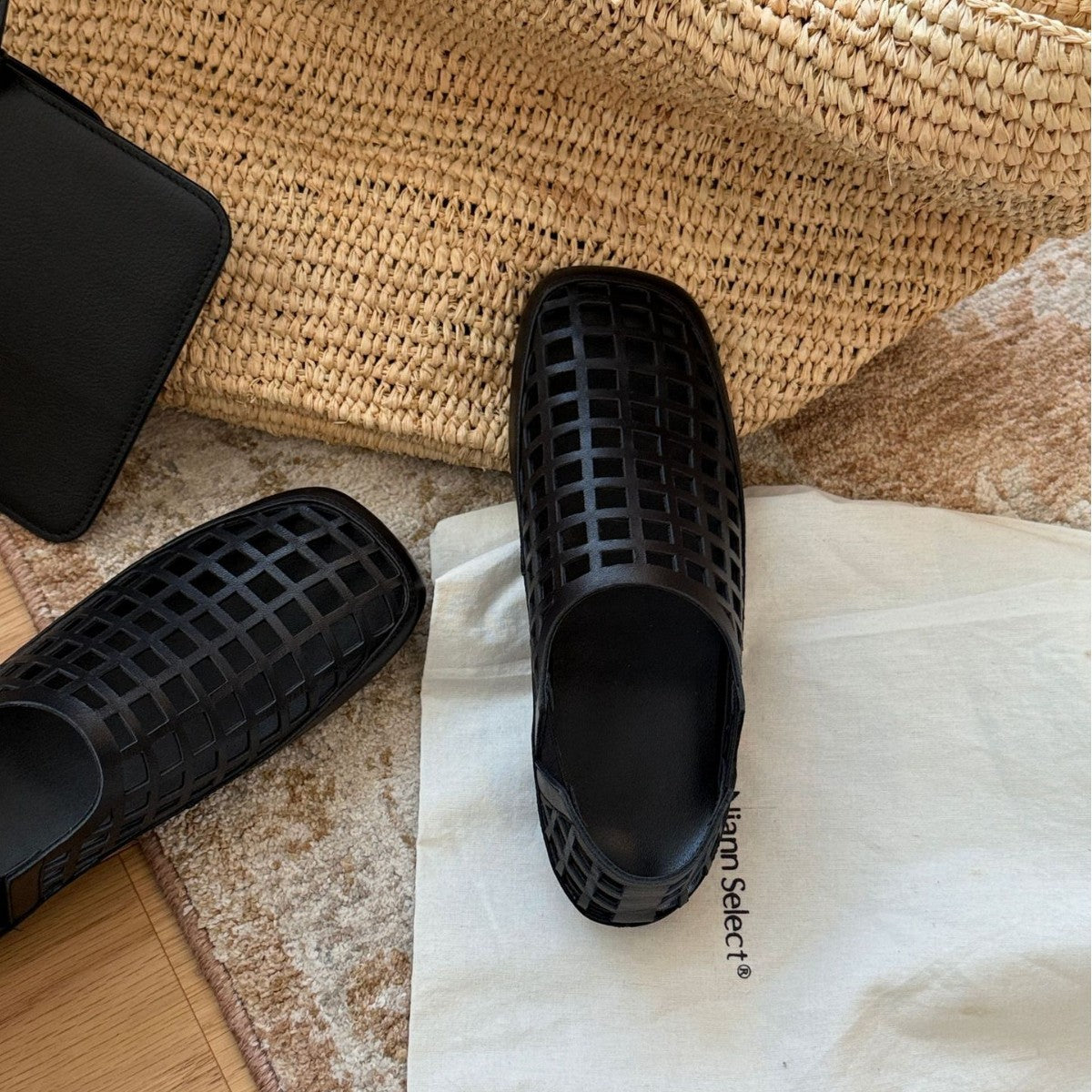 Damen Flexible und atmungsaktive Clogs mit offenem Design