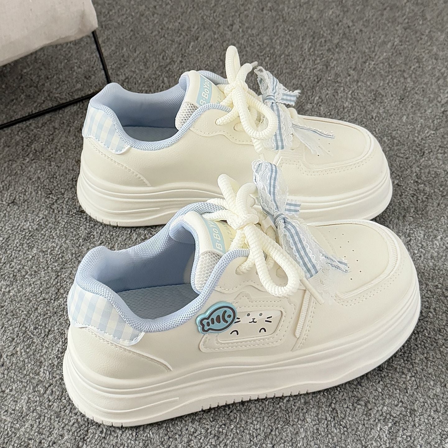 Damen Sportliche Sneakers mit verspieltem Katzenmotiv und bequemer Dämpfung