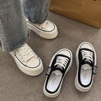 Damen Lässige Canvas-Sneaker mit strapazierfähigem Obermaterial und unverwechselbarem Design