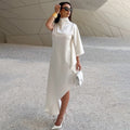 Damen Elegantes asymmetrisches Kleid mit hohem Kragen und seitlichem Schwung R&B