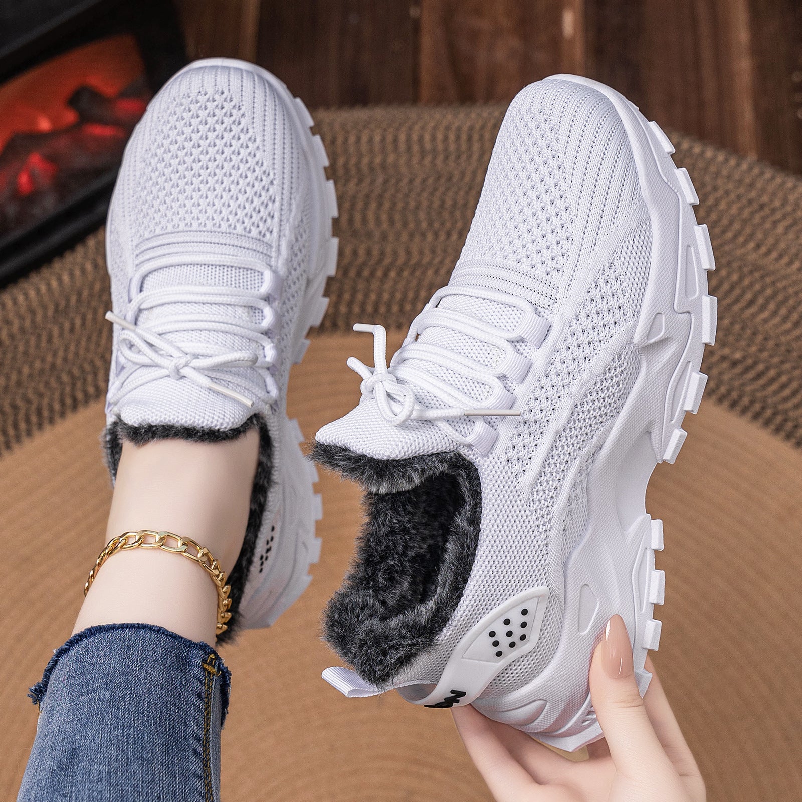 Damen warme Sneakers mit flauschigem Innenfutter und rutschfester Sohle R&B