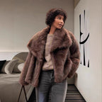 Damen Luxuriöse Kunstpelzjacke mit breitem Kragen R&B
