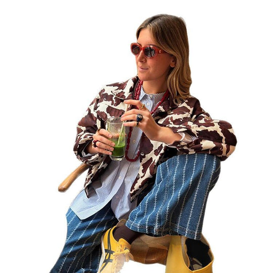 Damen Kunstlederjacke im modernen Cow-Print Design R&B