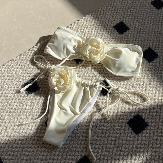 Damen Bandeau-Bikini mit dekorativer Blumenapplikation R&B