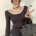 Damen Figurbetontes Strickoberteil mit kreativem Ausschnitt