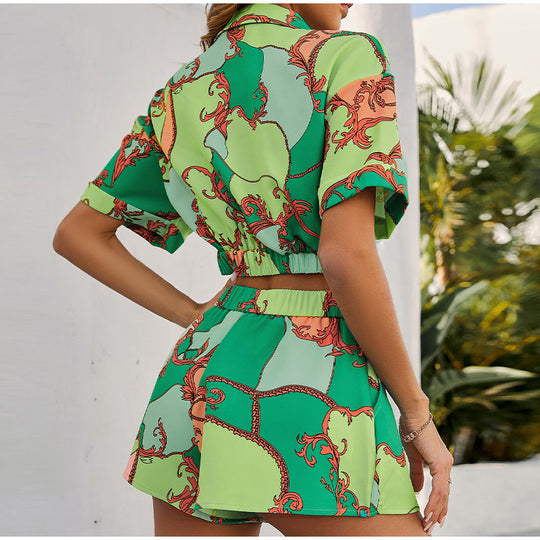 Damen Set mit Kurzarmbluse und hochtaillierten Shorts im trendigen Design R&B