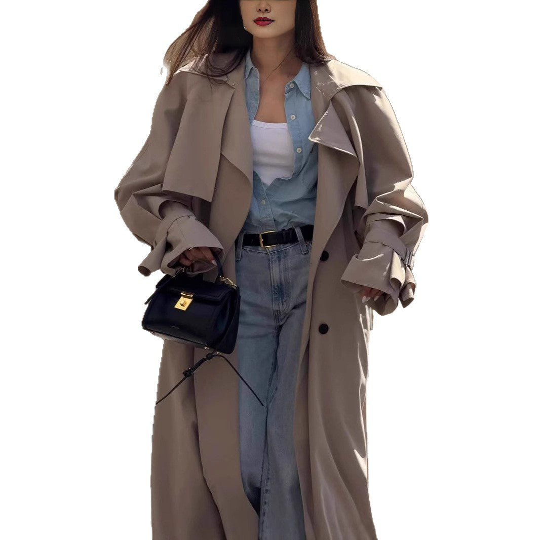 Damen Oversized Trenchcoat mit detailreichen Drapierungen und modischem Schnitt R&B