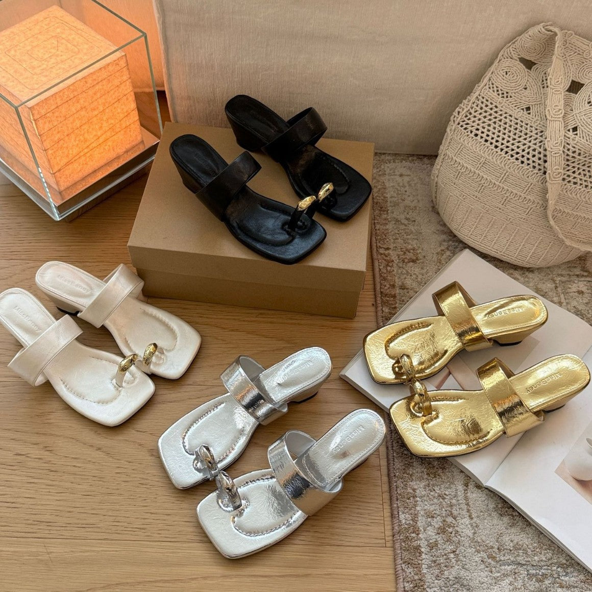 Damen Komfortable Mules mit eleganter Schnalle