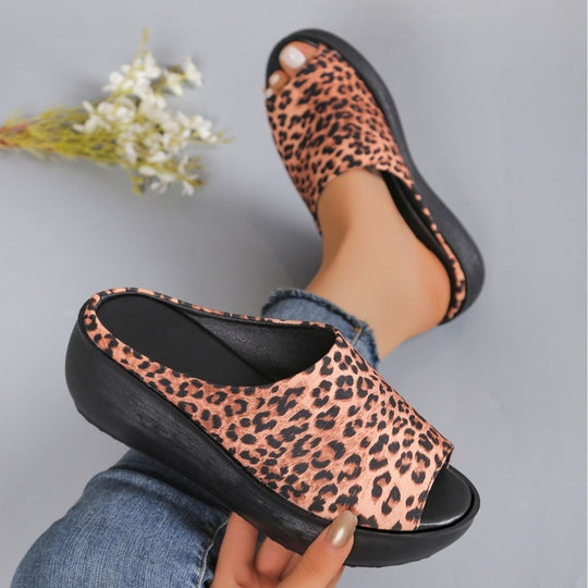 Damen Plateauslipper mit animalischem Muster R&B