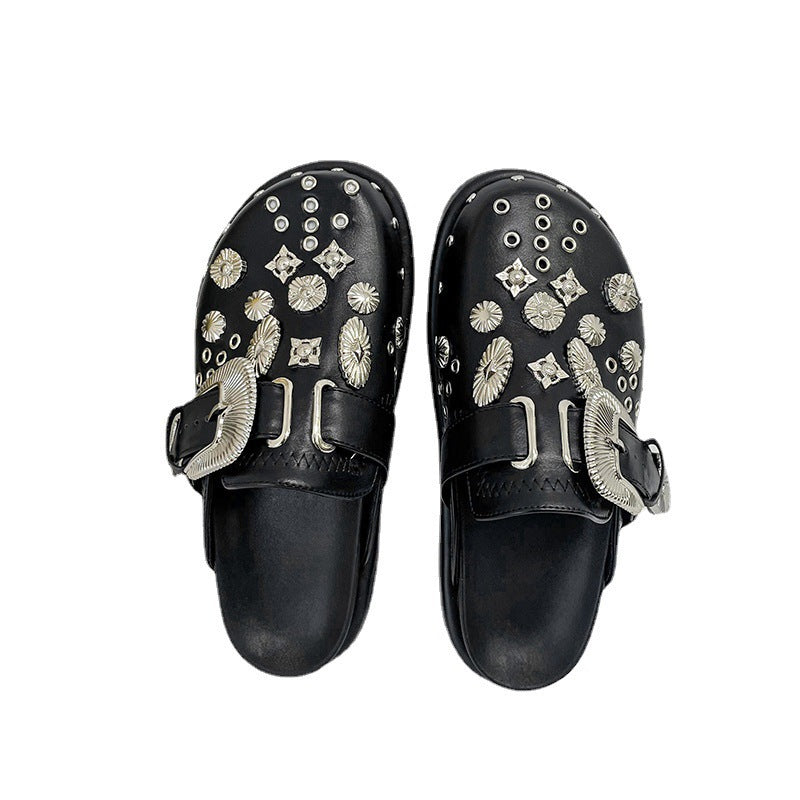 Damen nan verzierte Schlupf-Clogs mit metallischen Conchos, großer Zierschnalle und ergonomischem Fußbett R&B