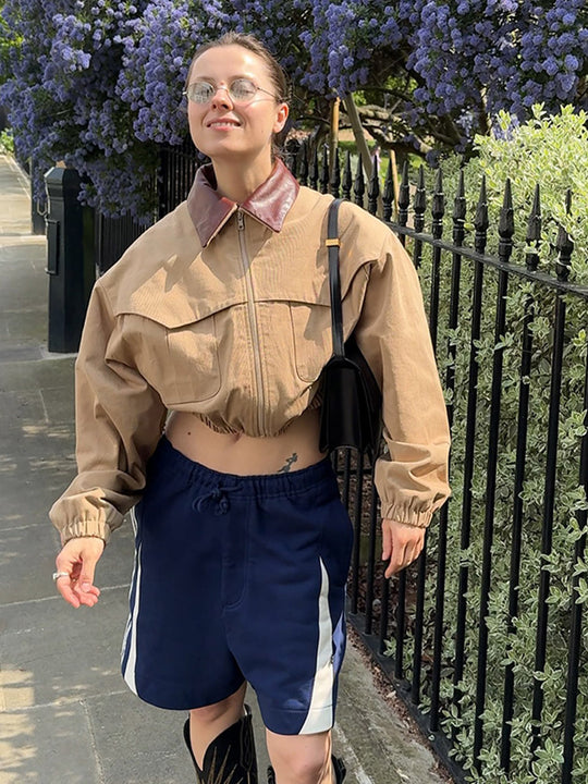 Damen lässige cropped Jacke mit hohen Kragen und Volumenärmeln R&B