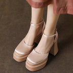 Damen Plateau-Pumps mit modernem Design und elegantem Knöchelriemen R&B