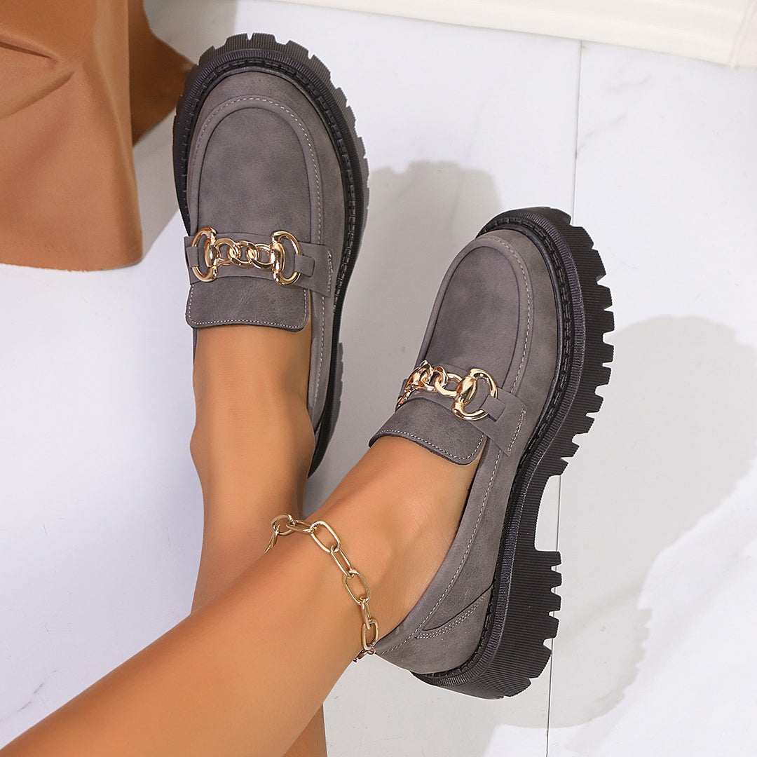 Damen modische Mokassins mit robustem Profil und stilvollem Ketten-Detail R&B