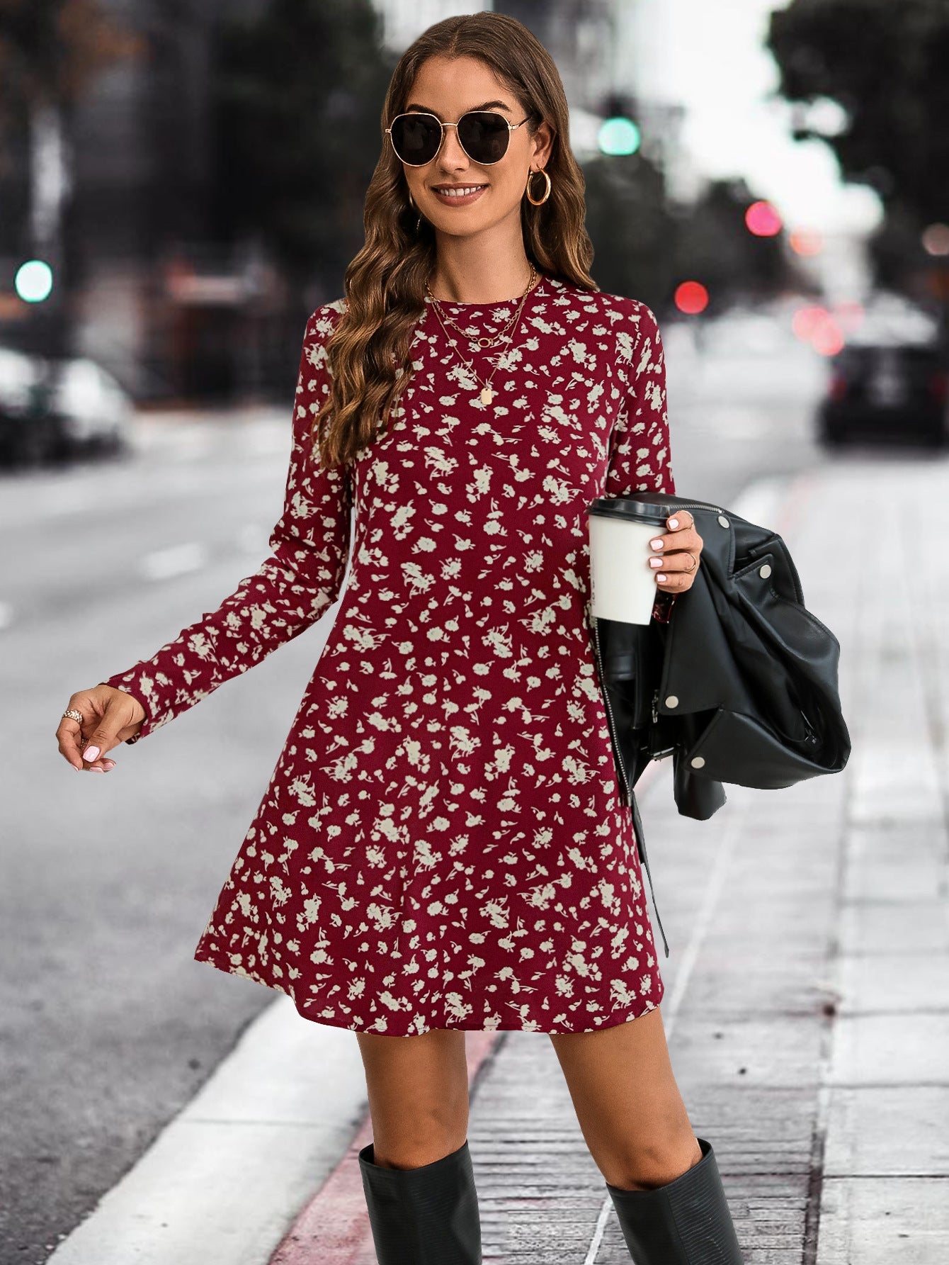 Damen Kleid im angesagten floralem Design mit langen Ärmeln und ausgestelltem Schnitt R&B
