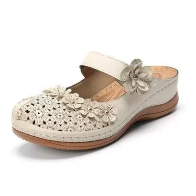 Damen Clogs mit blumigen Applikationen und verstellbarem Riemen R&B