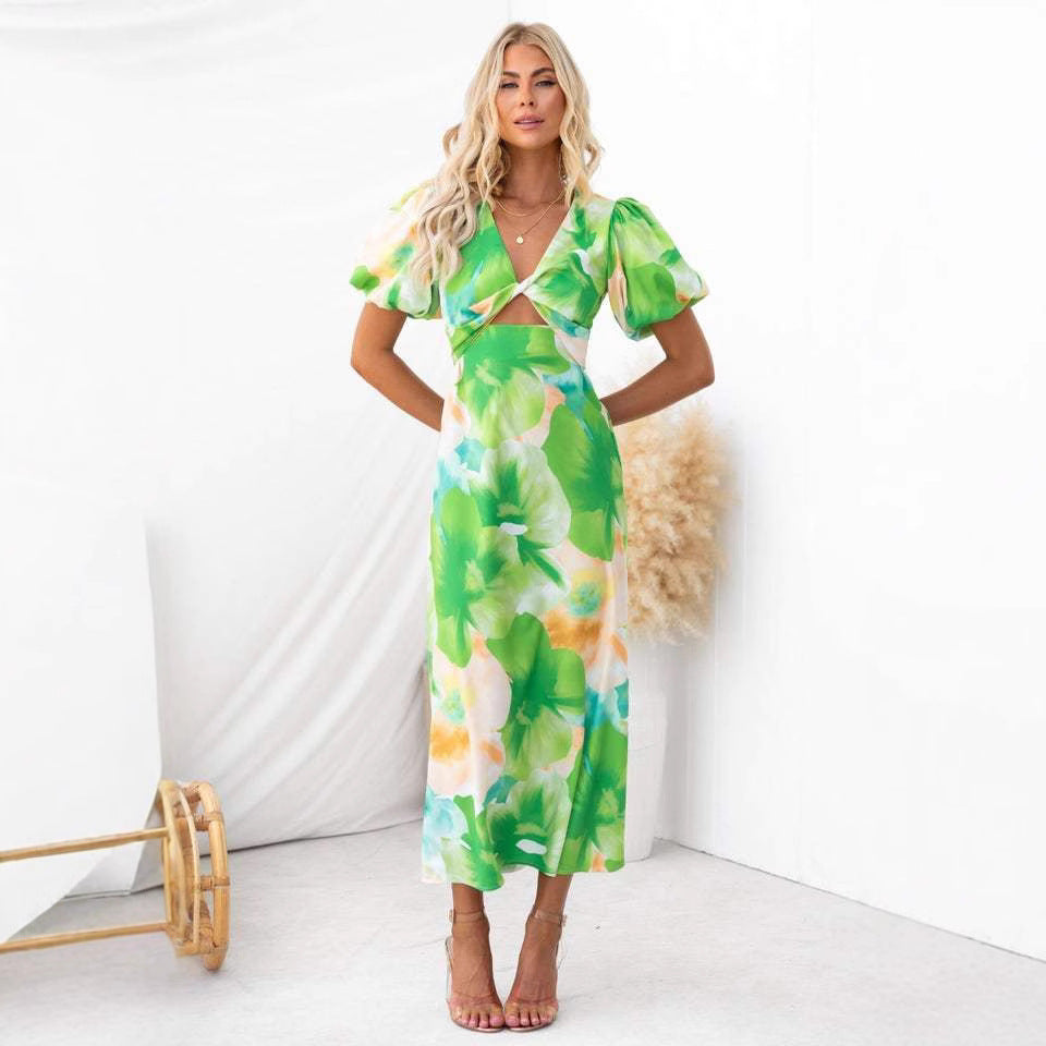 Damen Maxikleid mit floralen Akzenten und effektvollem Cut-Out R&B
