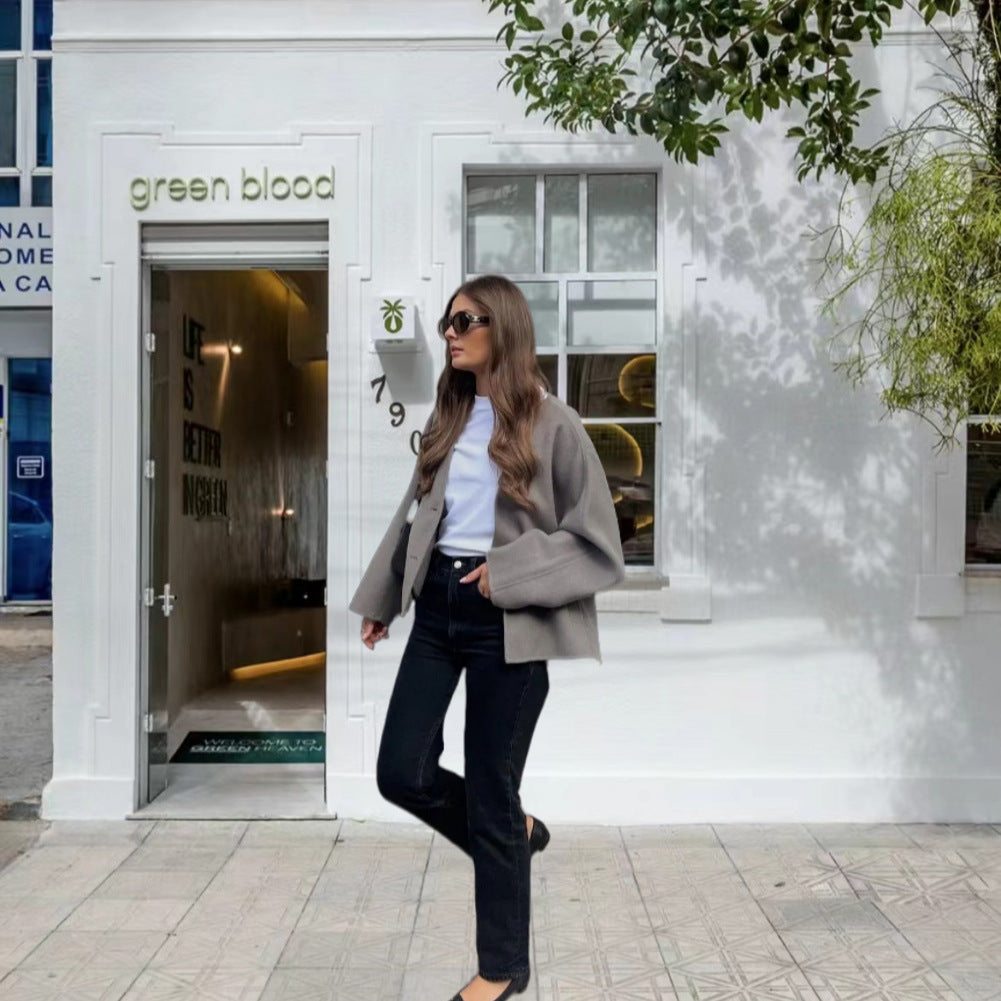 Damen kurze Strickjacke mit eleganten Knöpfen und weitem Schnitt R&B