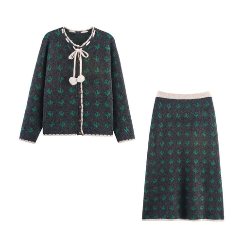 Damen elegantes Strick-Set mit floralem Muster und dekorativen Borten R&B