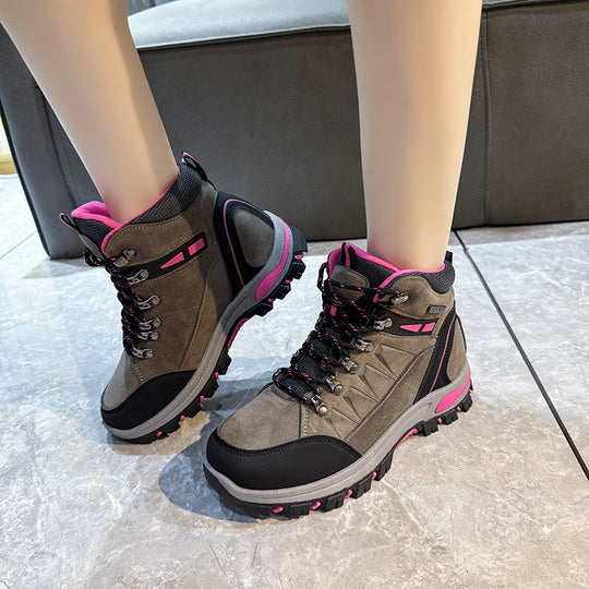Damen nan robuste Trekkingboots mit wasserabweisender Wildlederoptik, gepolstertem Knöchelkragen und profilierter Outdoor-Laufsohle R&B