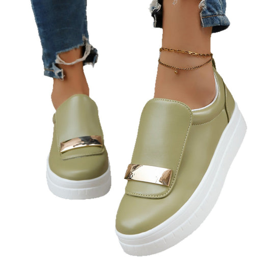 Damen Slip-On Sneakers mit glänzendem Riemen und komfortabler Sohle R&B