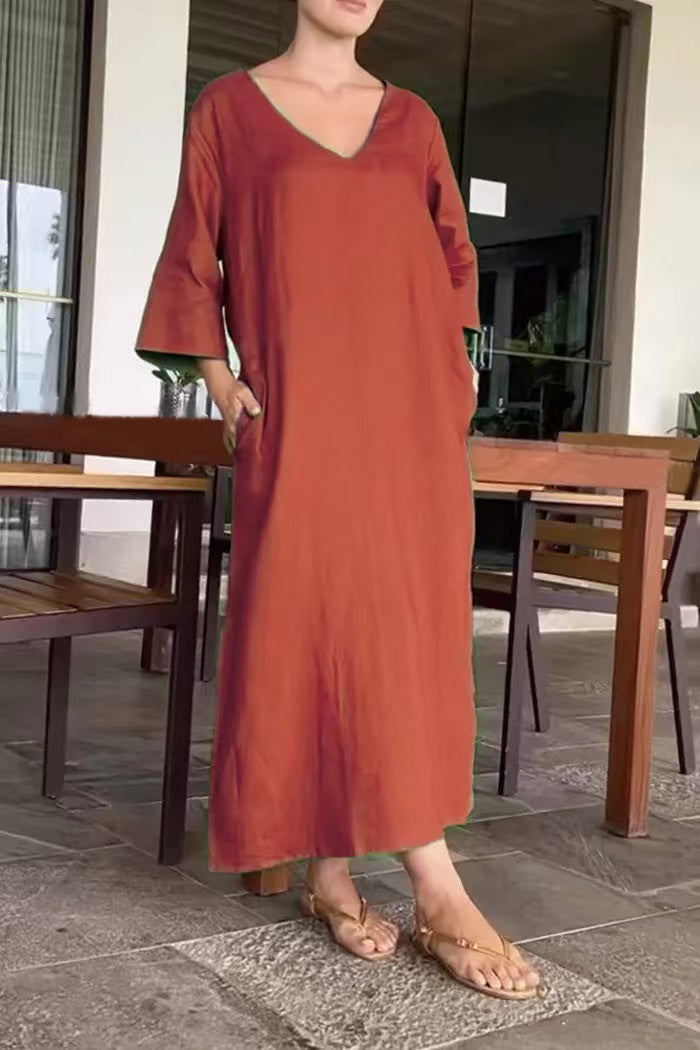 Damen luftiges Maxikleid aus atmungsaktiver Baumwolle mit V-Ausschnitt und praktischen Taschen R&B
