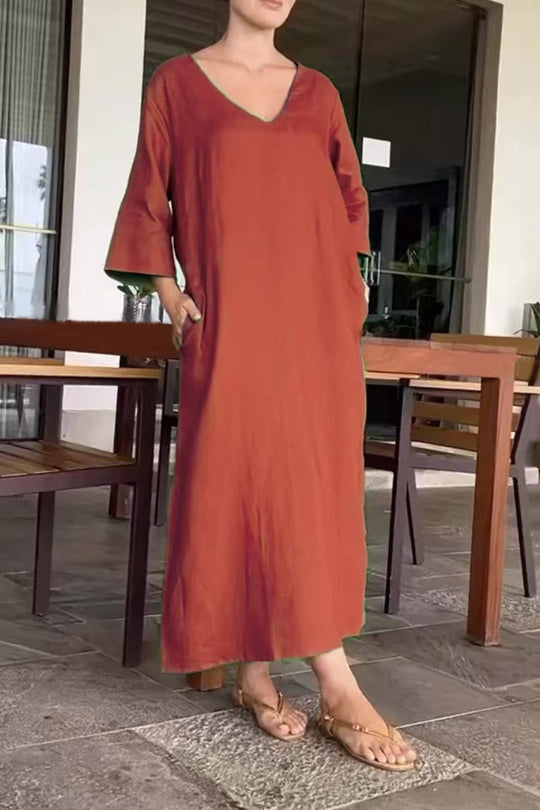 Damen luftiges Maxikleid aus atmungsaktiver Baumwolle mit V-Ausschnitt und praktischen Taschen R&B