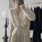 Damen Flauschiger Cardigan mit V-Ausschnitt und dekorativen Knöpfen