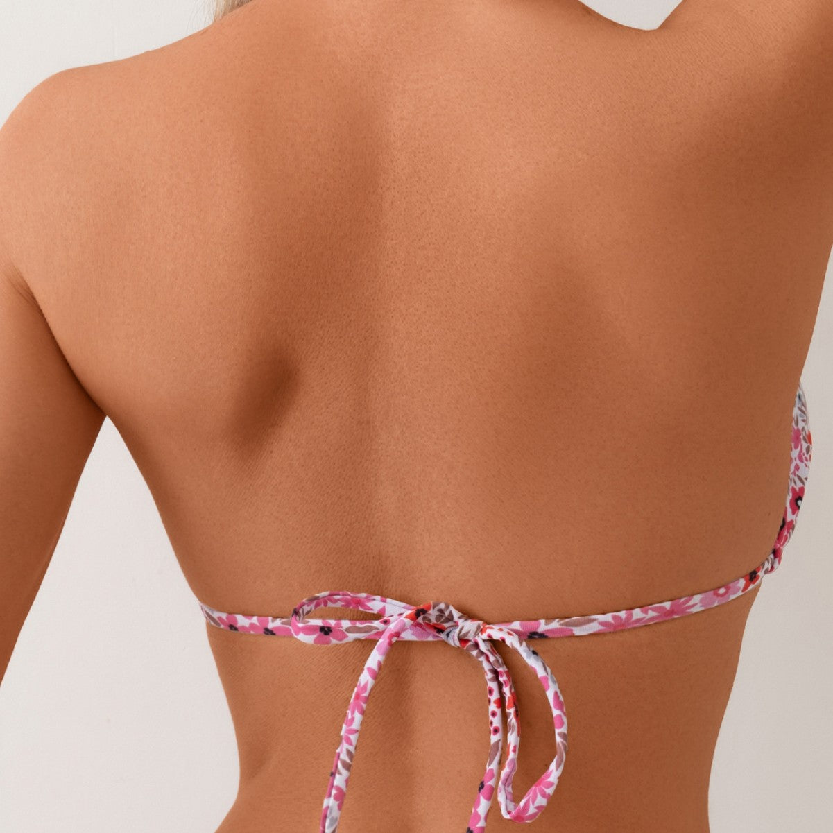Damen Triangel-Bikini mit verstellbarem Bindand und femininem Blütenmuster