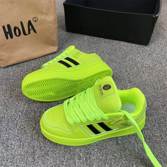 Damen Sportliche Sneaker im futuristischen Design mit atmungsaktiven Einsätzen R&B