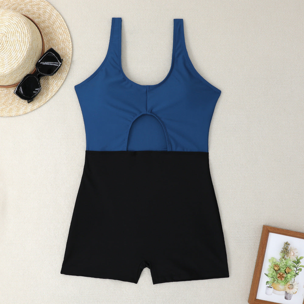 Damen Einteiliger Badeanzug mit aufregendem Cut-Out und Shorts R&B