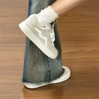 Damen modische Sneakers mit weicher Sohle und sportlichem Design