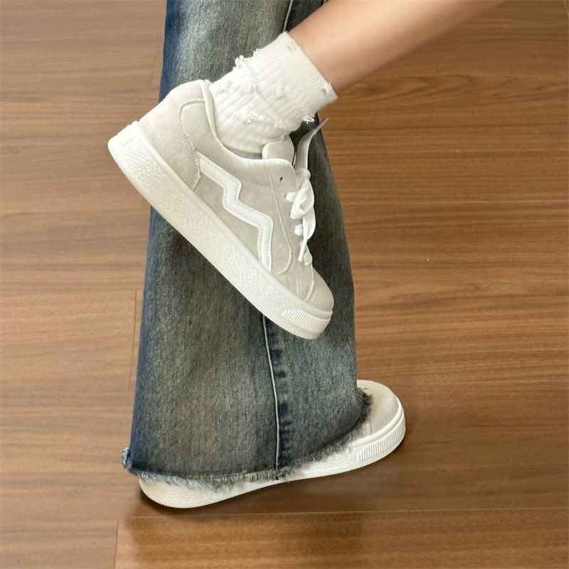 Damen modische Sneakers mit weicher Sohle und sportlichem Design