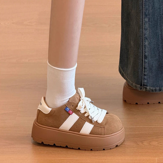 Damen Sportliche Sneaker mit robustem Wildleder-Obermaterial und stylisher Plateausohle R&B