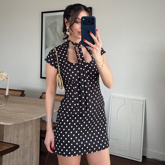 Damen Sommerliches Polka-Dot Kleid mit knöpfbarem Ausschnitt und schmalem Schnitt R&B