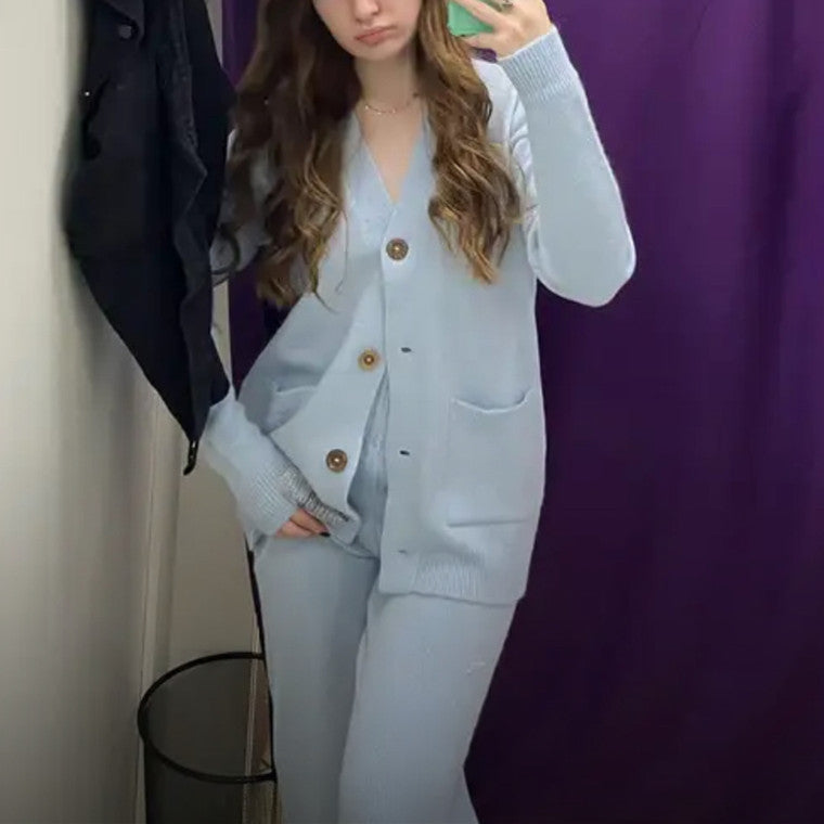 Damen gemütlicher Strick-Cardigan mit praktischen Taschen und Knopfdetails R&B