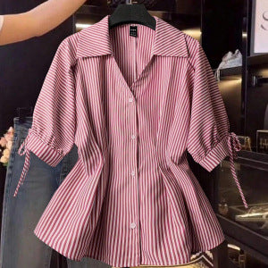 Damenbluse mit eleganten Rüschendetails und modischem Streifenmuster R&B