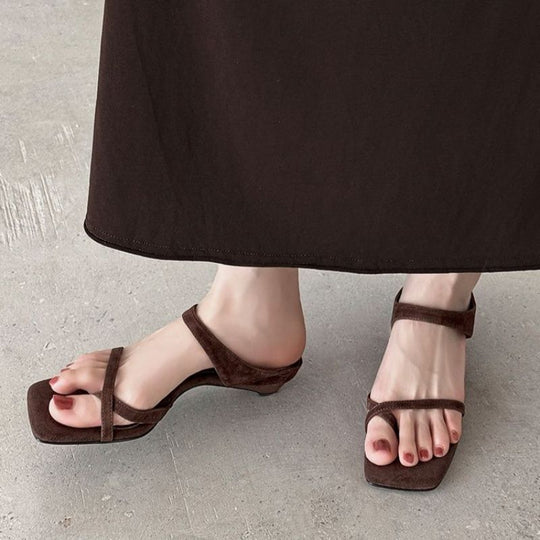 Damen elegante Flachsandalen mit verstellbarem Riemendesign R&B