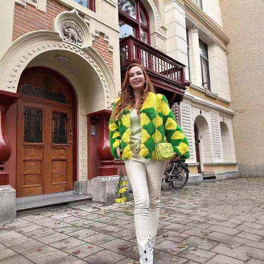 Damen Kuschelige und auffällige Kunstpelzjacke R&B