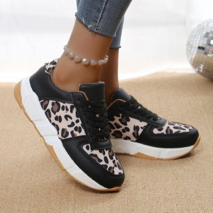 Damen Sneaker mit animal-print Akzenten und rutschfester Sohle R&B