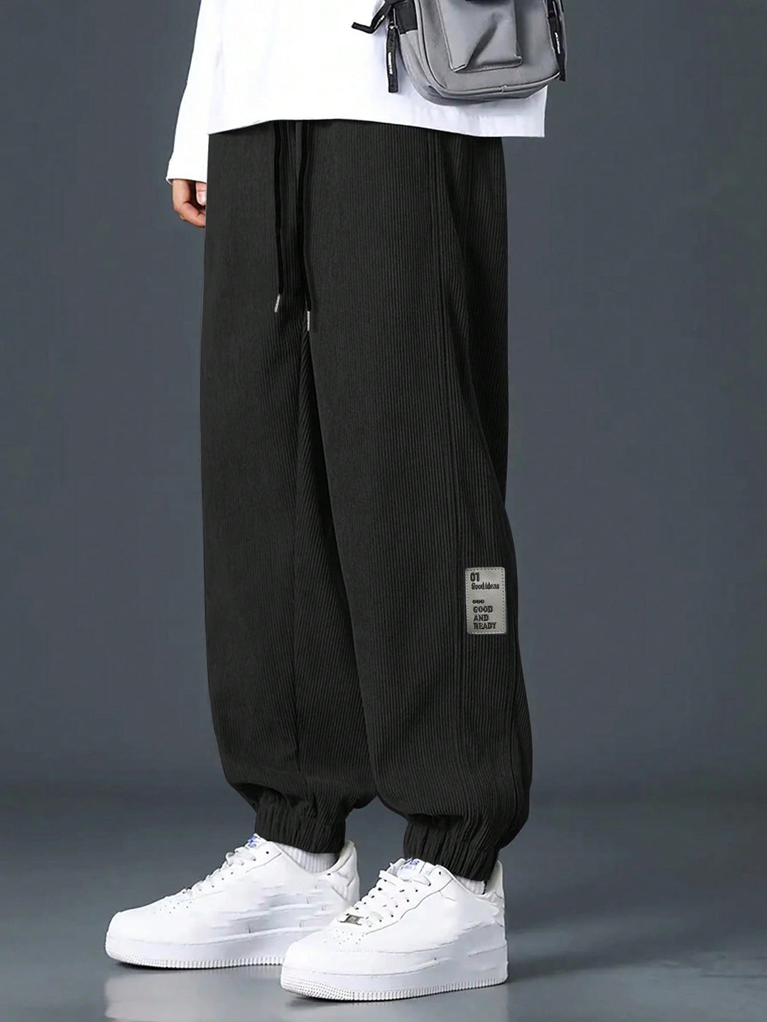 Herren nan Relax-Freizeithose aus feiner Breitkordstruktur mit Tunnelzug und elastischen Knöchelabschlüssen R&B