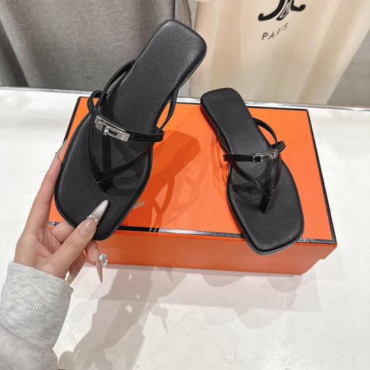 Damen Zehentrenner mit elegantem Riemendesign und bequemer Sohle R&B