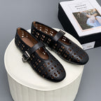 Damen Modische Slipper mit dekorativem Lochmuster