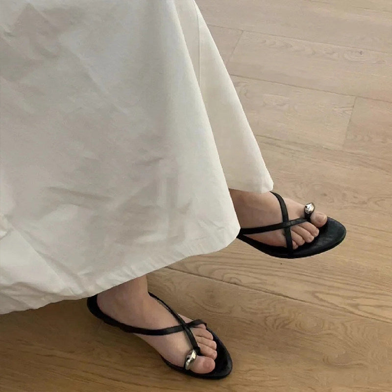 Damen Zehentrenner-Sandalen mit elegantem Riemendesign und modischem Schmuckdetail R&B